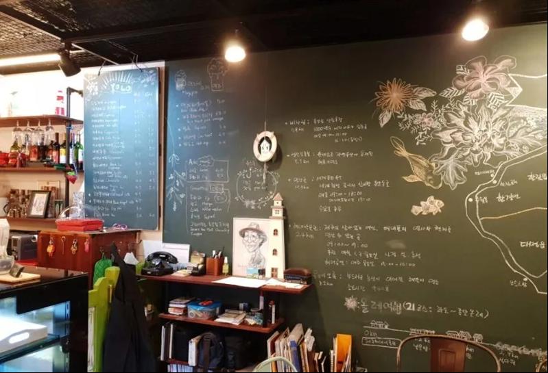 极简集装箱咖啡屋,怀旧音乐餐吧装修效果图