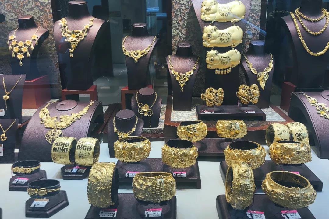 澳门旅游哪种交通工具最便宜,去澳门穷游一万块够不够