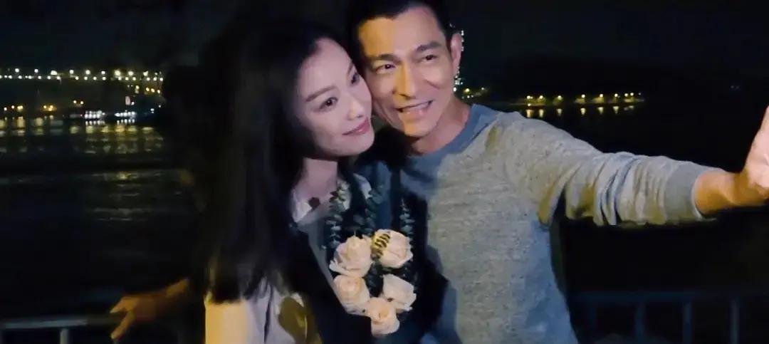 刘德华假肢视频完整版,刘德华假肢表演