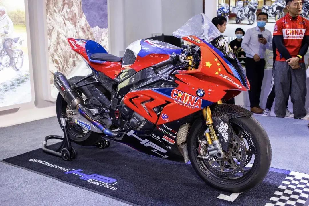 王一博摩托车的对手是谁,王一博带给街舞的影响