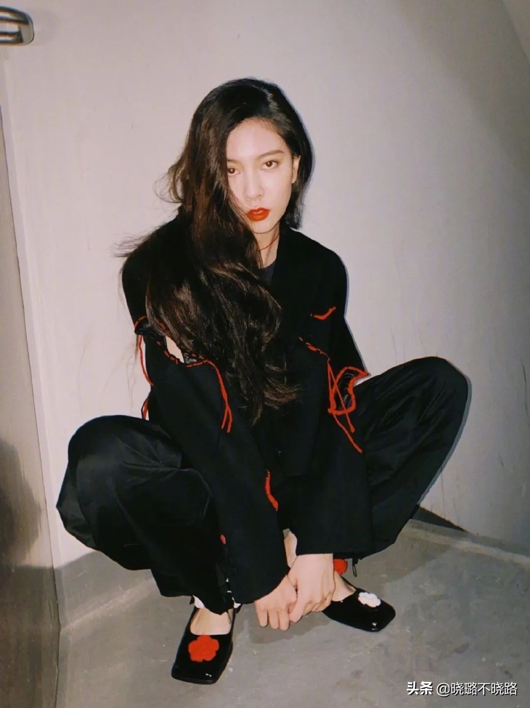 显腿长显腿直休闲鞋,2020流行露脚面鞋