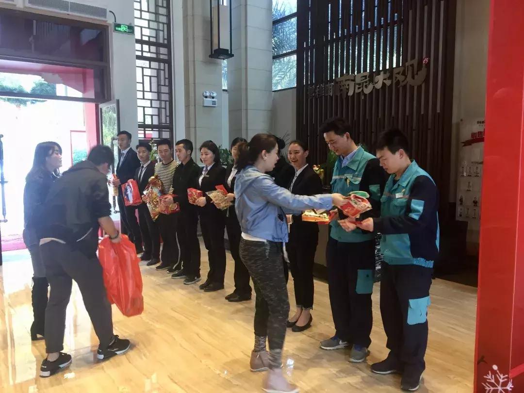 碧桂园关爱一线的员工,碧桂园坚守岗位