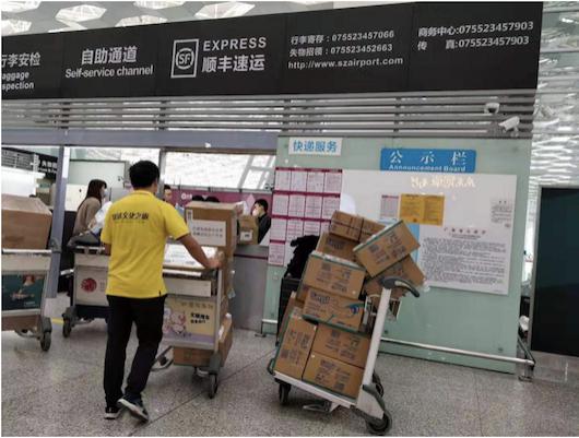 深晚报道|“最美代购”!深圳导游领队海外带回25万个口罩支援战“疫”