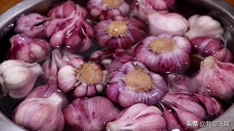 腌糖蒜是用白糖还是用冰糖,红糖腌糖蒜的正确方法