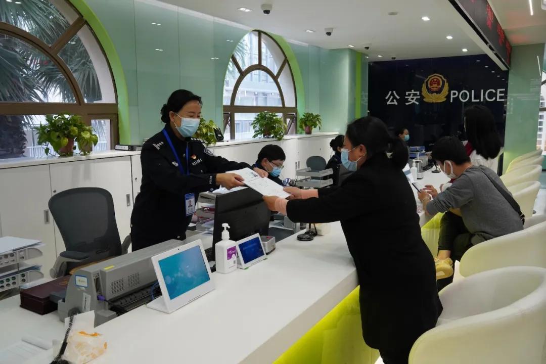 户政、交警、出入境等业务全覆盖昆明这个“一站式”公安综合服务站周六不打烊