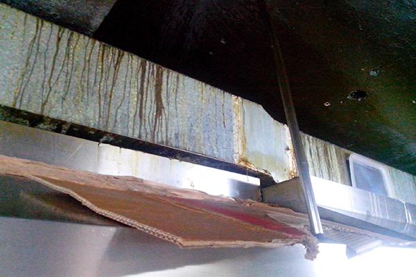 油烟机如何自己清洗全过程,清洗多年油烟机妙招教你一招