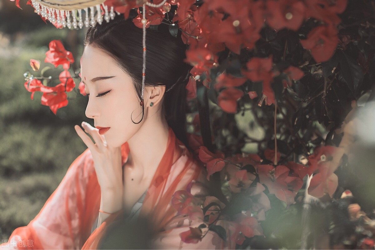 古代襦裙,古代露肩的襦裙是什么