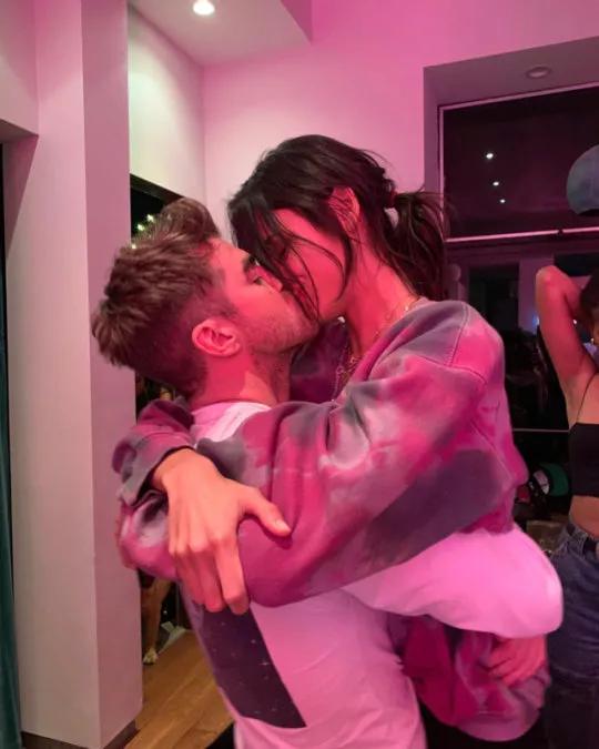 长期走不出感情的人会有什么后果,一直走不出来失恋怎么调整