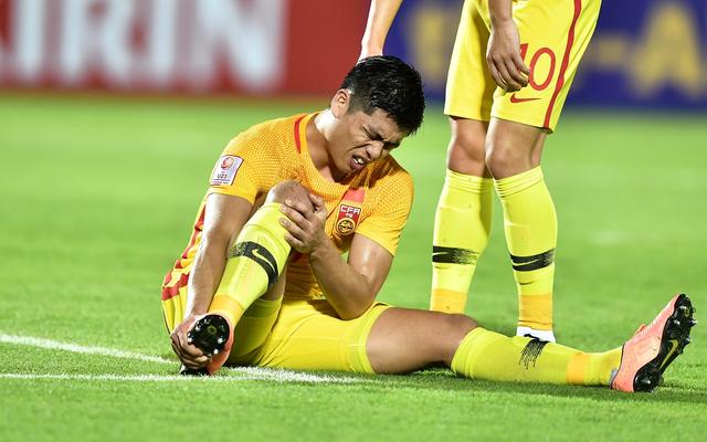 韩国1-0赢球却输人！4名小将太脏，肘击杨立瑜+重伤张玉宁引众怒