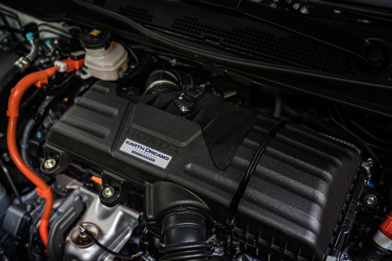 艾力绅锐混动豪华版测评,艾力绅锐混动值得买吗