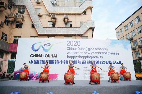 “镜”相绽放聚人气，只争朝夕创品牌