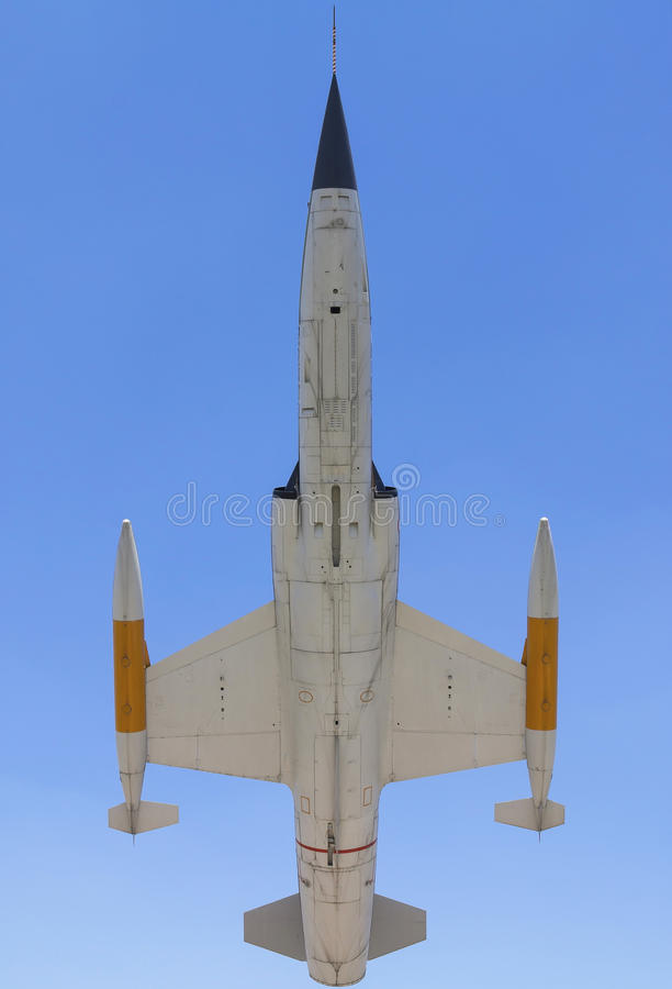 他是顶尖侦察机“黑鸟”的幕后主人，一个彻头彻尾的飞机设计狂魔