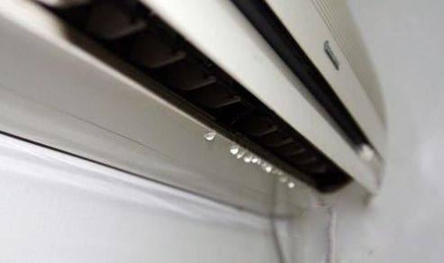 空调滴水室内机滴水怎么解决,空调排水管滴水影响楼下怎么解决