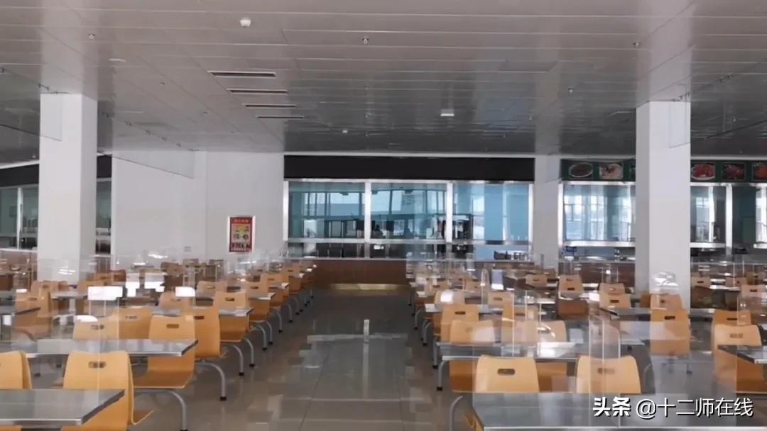 八一紫金城校区,乌鲁木齐八一中学紫荆校区初中部