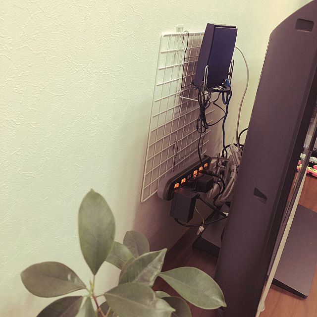 路由器网线杂乱,路由器放地下影响信号吗