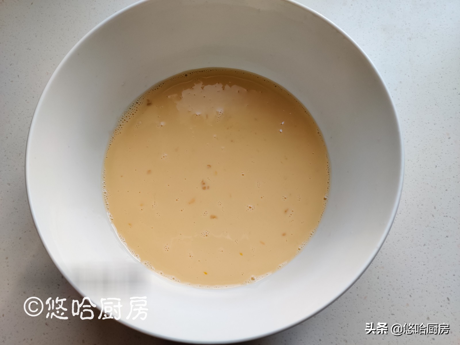 这条鱼不用刮鳞，更不用炖，一勺面糊做一条，动漫迷最爱的就是它