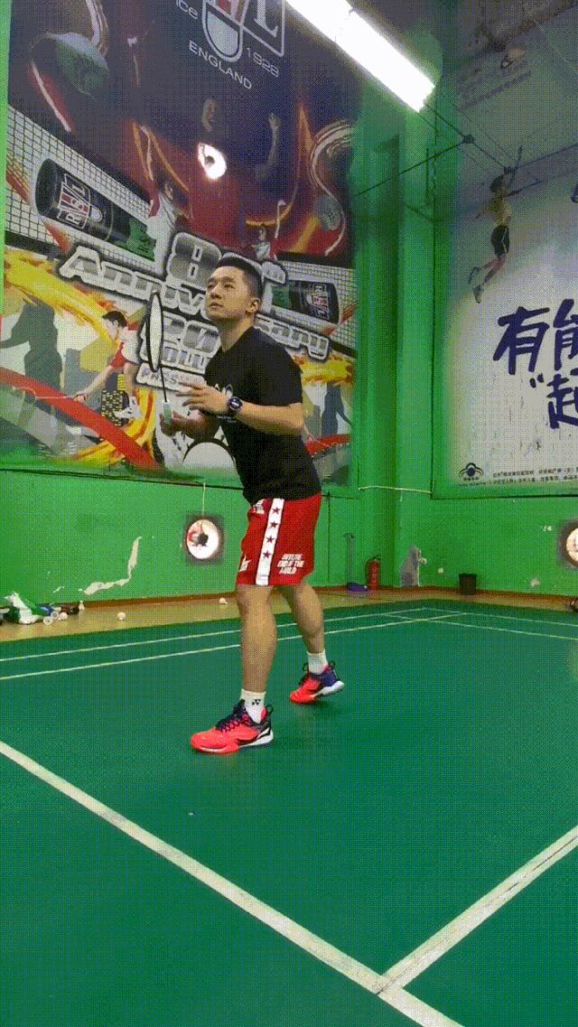 学会这两招没人敢欺负你,一招应对偷发后场球