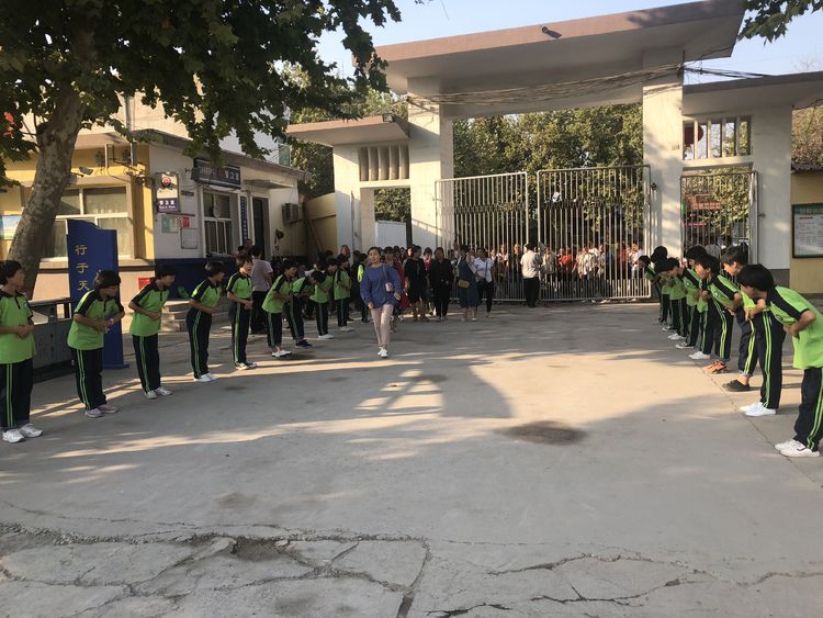 祭孔大典的观后感,祭孔拜师仪式的新闻采访