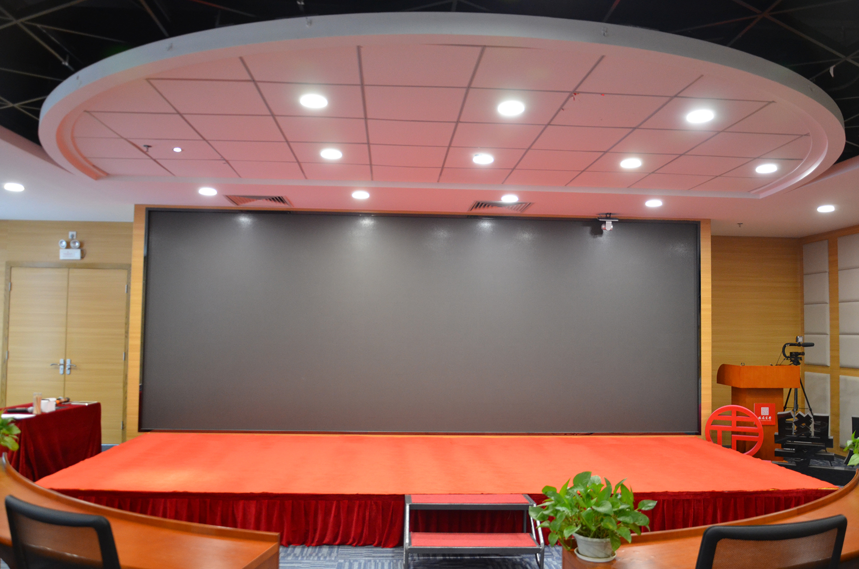 佛山高清led透明屏多少钱一平米,佛山led屏出租公司