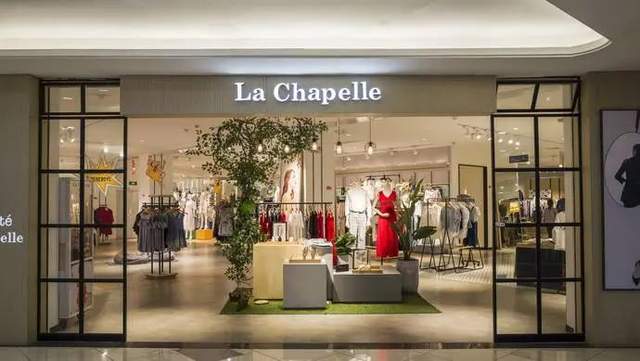 昔日国民女装再遭重创，实控人出手，要罢免自己请来的董事长