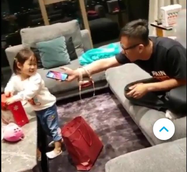 洗米华和他儿子最新视频,洗米华儿子