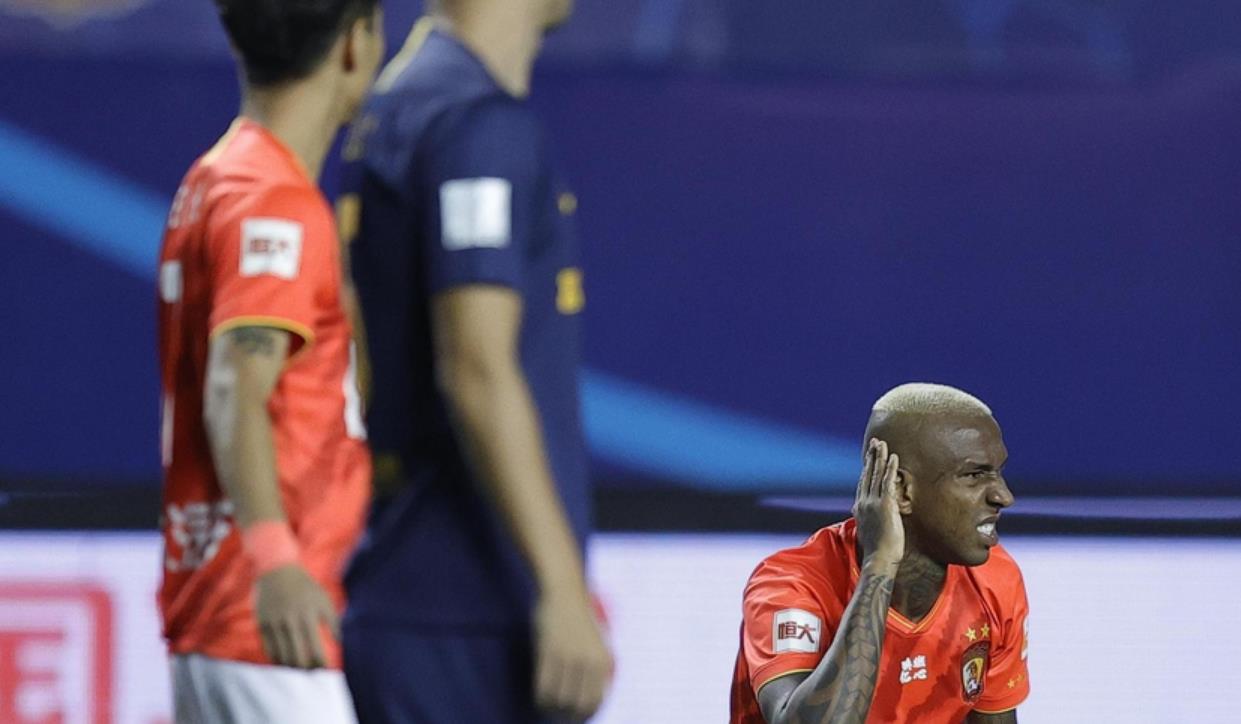 当恒大队用“弱队”的方式去赢球，他们变得更加恐怖了