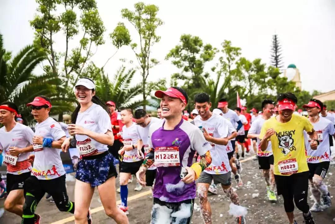 王珞丹成都活动,马拉松燃爆全城