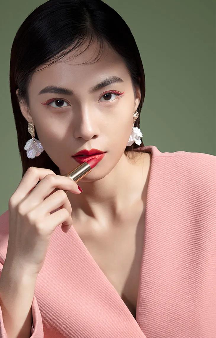真正的口红造型,国风口红什么颜色好
