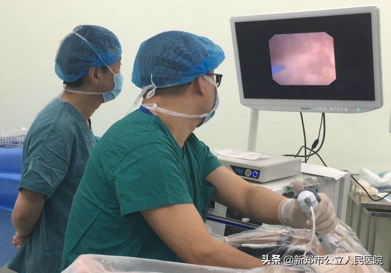 尿结石腰疼说明石头在哪里卡着呢,腰疼得厉害小便血尿是怎么回事