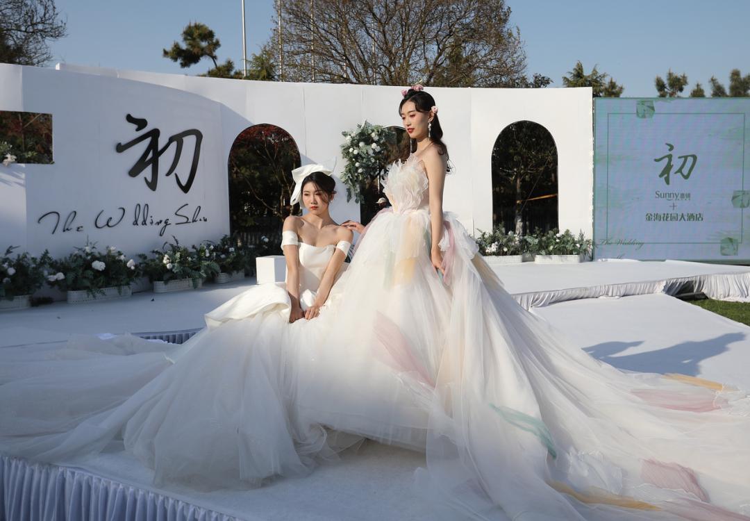 五一民宿频现涨价毁约潮,五一民宿涨价毁约潮借口花样百出