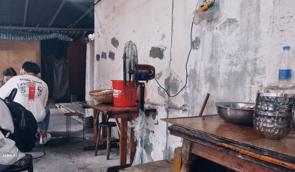 开了一家面馆生意很差,一家开了八年的面馆