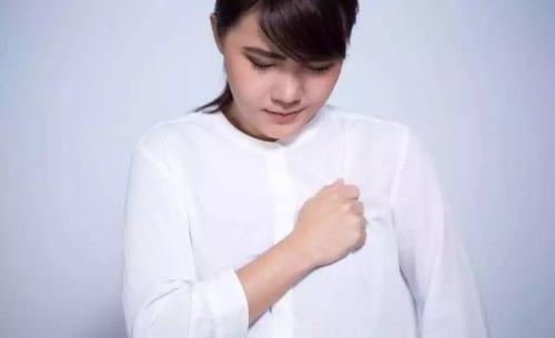 堵奶有硬块很痛怎么解决,喂养管堵塞处理