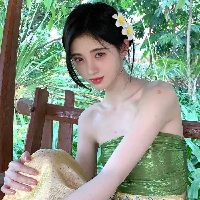 关于鞠婧祎爱豆闺蜜头像,鞠婧祎头像漫画