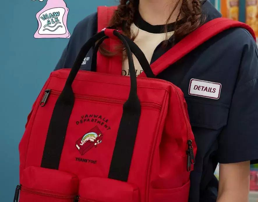 百搭通勤双肩包,这款双肩包是百搭神器