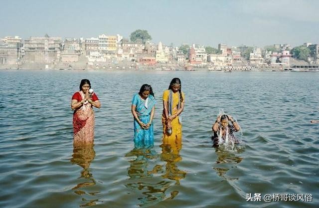 印度人为什么恒河沐浴,印度恒河沐浴是什么习俗