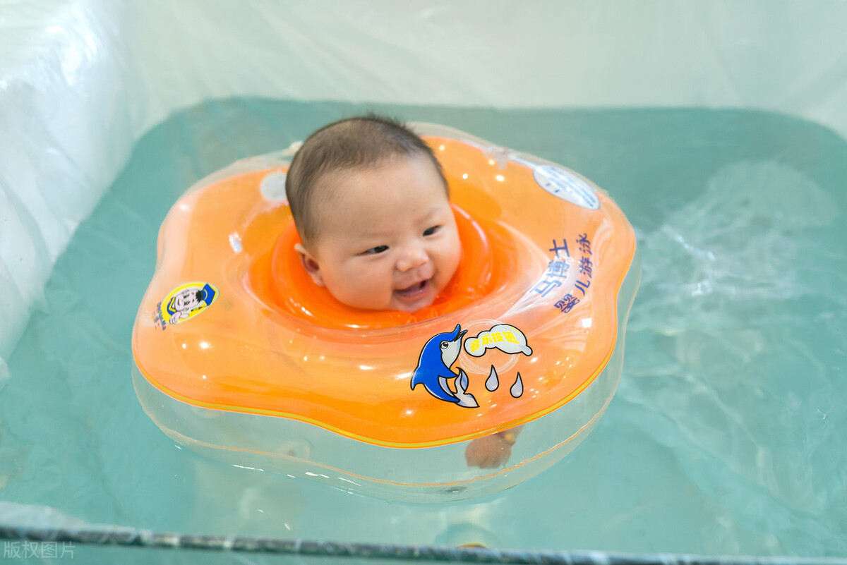 羊水过多一般是什么原因造成的,羊水对胎儿的影响有哪些