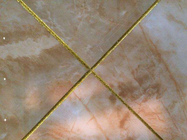 自己美缝把瓷砖弄破了怎么修复,自家装修美缝踩坑