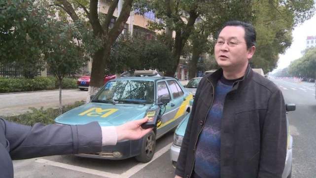 网约车和出租车谁收入好点2020,没有网约车出租车有多赚钱