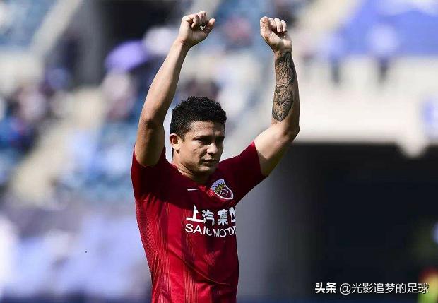 24岁称霸亚冠，28岁走下坡路，艾克森传奇却又悲情的职业生涯