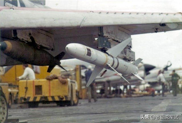 a-4天鹰舰载战斗攻击机,道格拉斯舰载机盘点