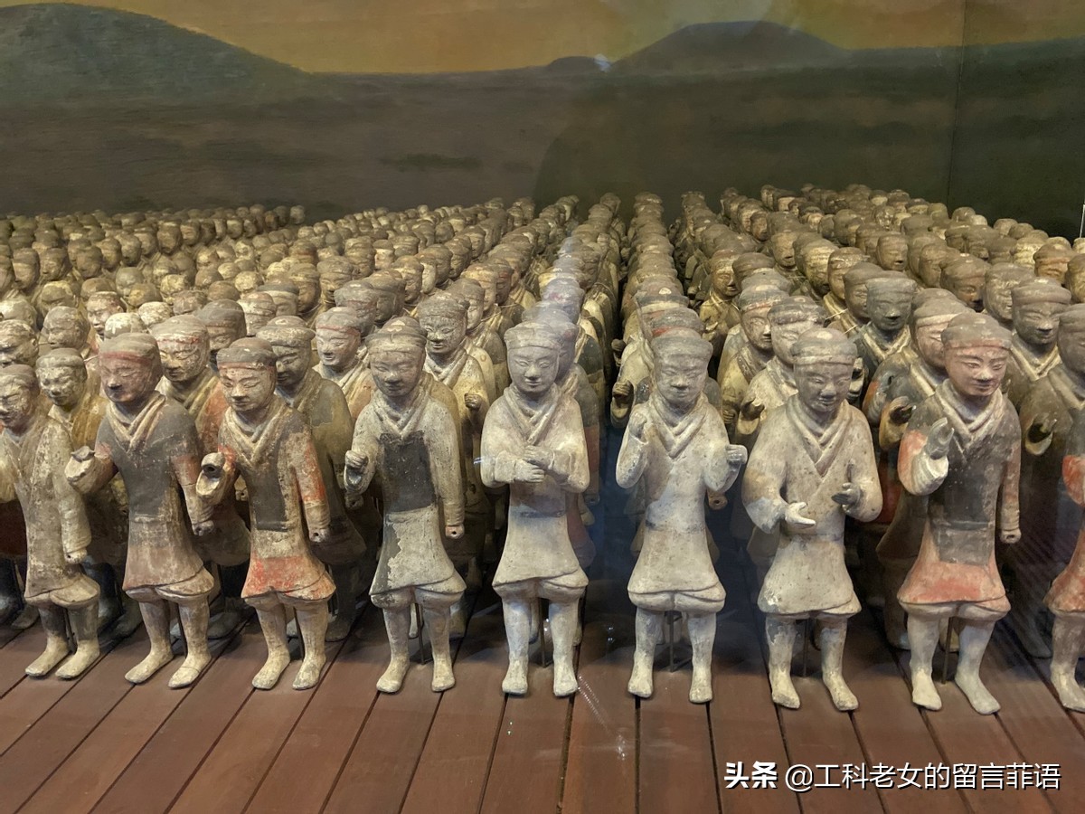 咸阳西汉兵马俑,陕西历史博物馆彩绘胡人骑驼俑