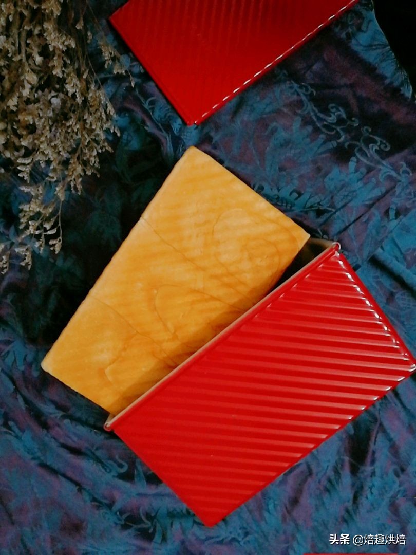 不吃会后悔的金砖吐司，制作简单层次分明，闺蜜都喜欢，聚会必备