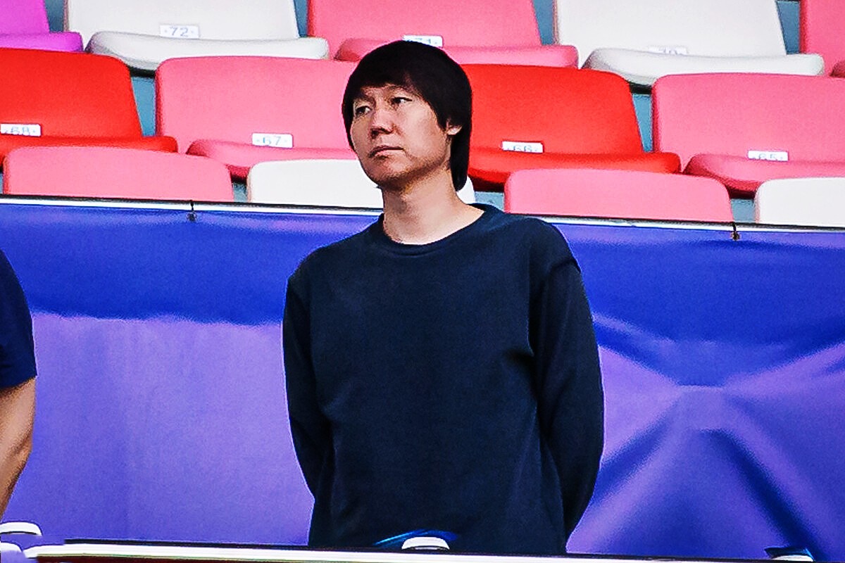 石柯离谱失误遭山东队友红牌特写,石柯在鲁能的表现