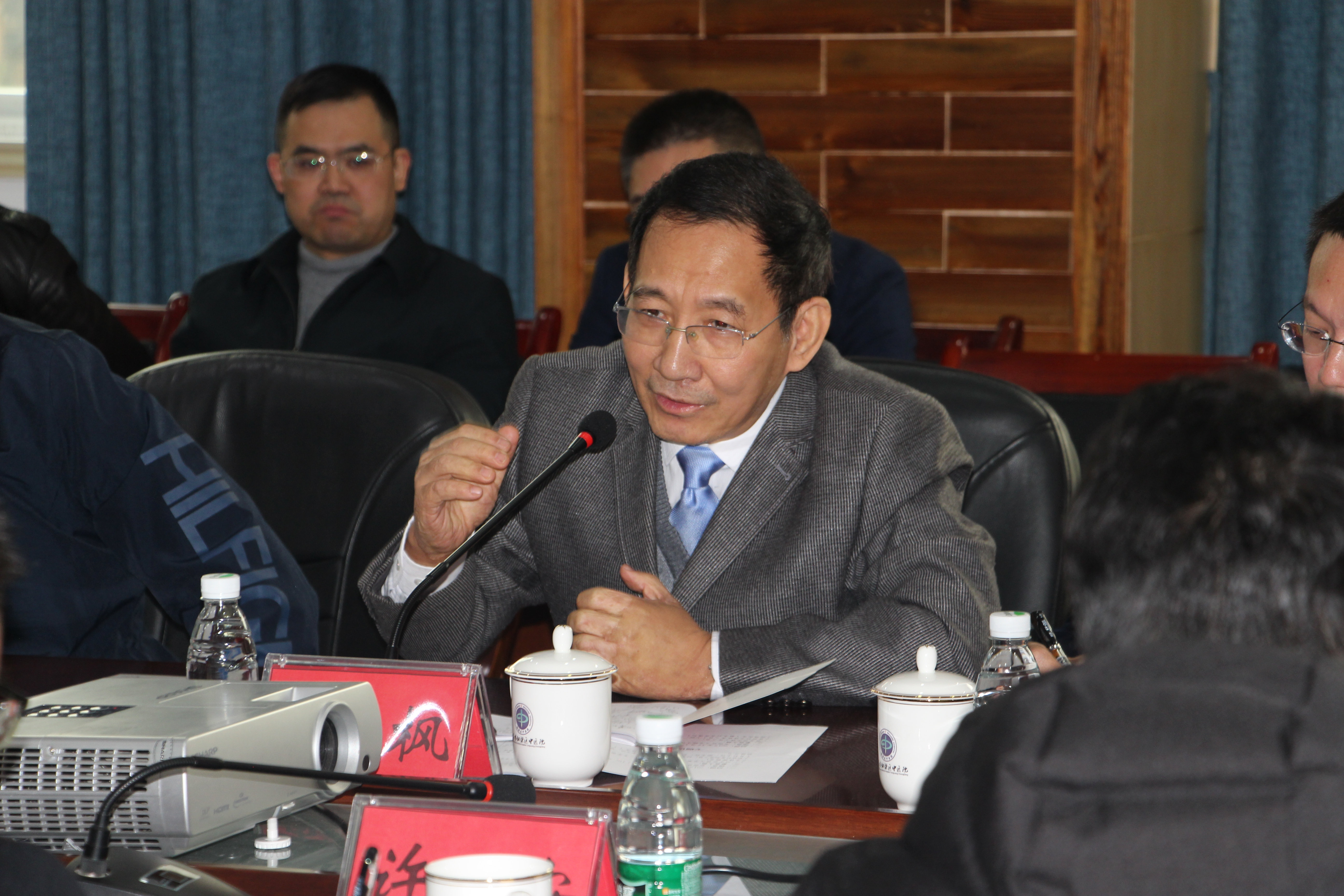 广州专家助力铜梁中医院提档升级骨科