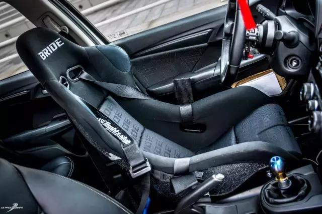 最好看的飞度gk5,平民超跑王位交替新评本田飞度gk5