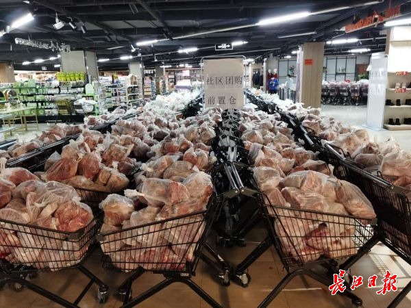 社区工作人员及志愿者的贴心服务,社区工作人员及社区志愿者