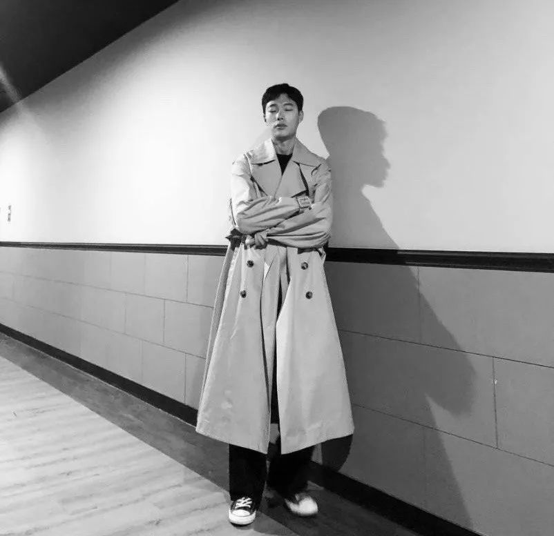 ins韩国温柔穿搭冬季裤子,韩国ins风穿搭女生高级感