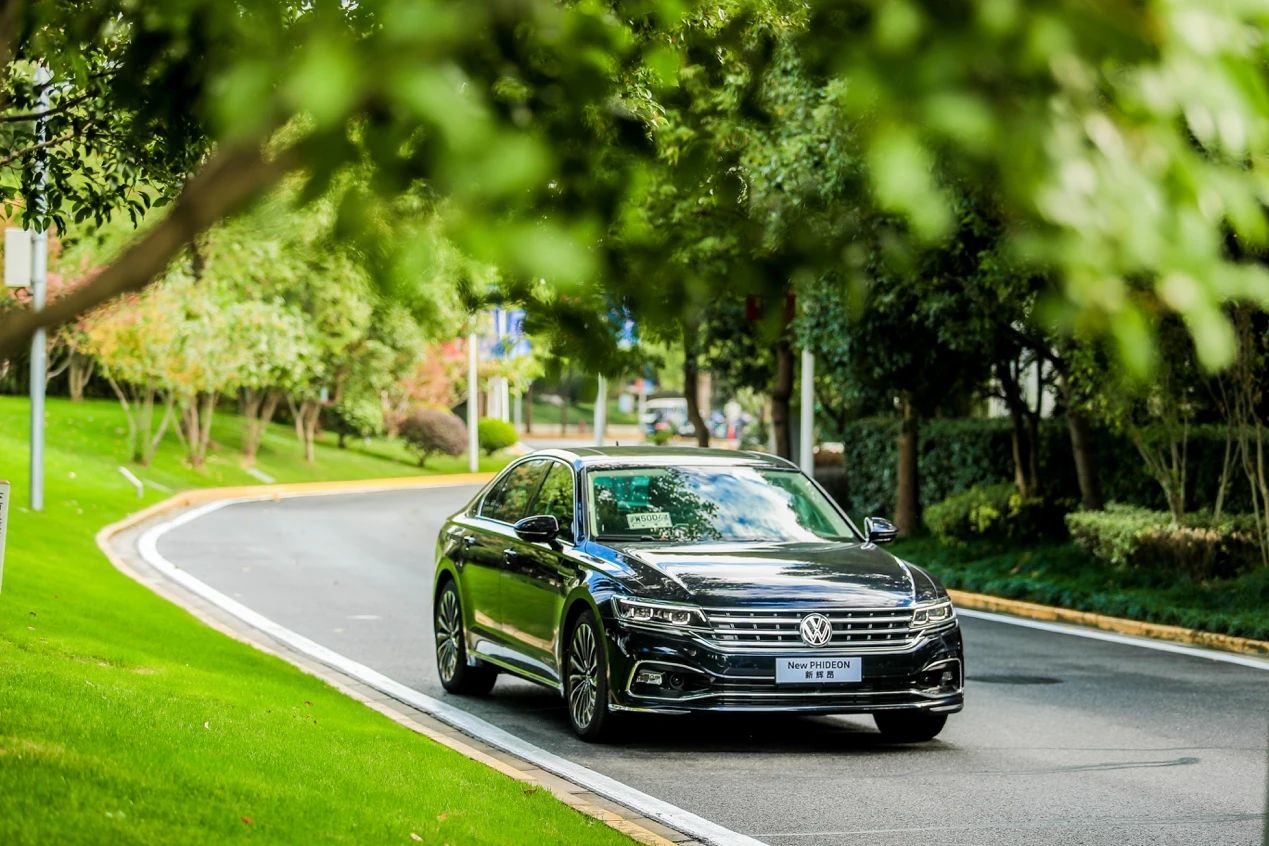 大众辉昂试驾视频萝卜报告,大众辉昂2021试驾视频