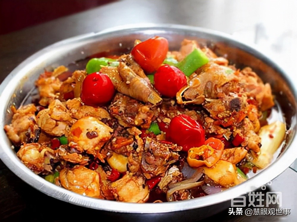 《侯卫东*场官**笔记》和《侯海洋基层风云》中的烧鸡公