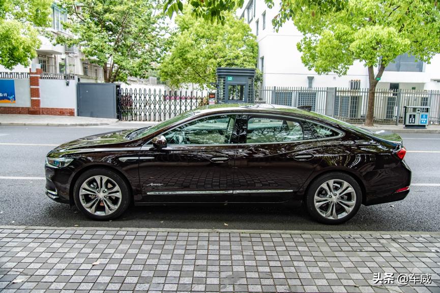 别克新君越的行驶质感怎么样,别克君越尊贵版空间